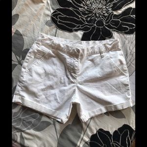 PURE DKNY WHITE CUFFED SHORTS  SZ 2